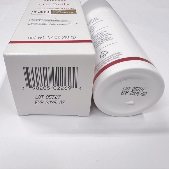 FLASH SALE⚡️🏷️ ELTAMD UV DAILY TINTED BROAD-SPECTRUM SPF 40 *Price Firm* - Picture 3 of 5